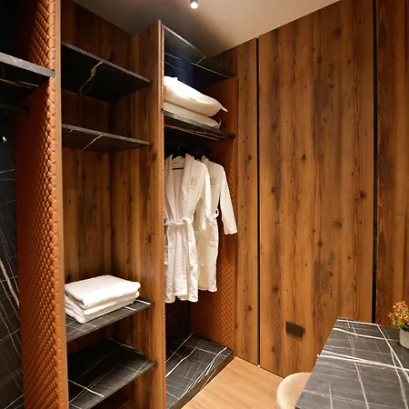 Luani-a & Wellness Center リゾート Bahçallëk