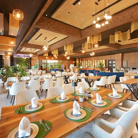 Luani-a & Wellness Center リゾート Bahçallëk