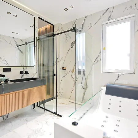 Luani-a Spa&wellness Center *