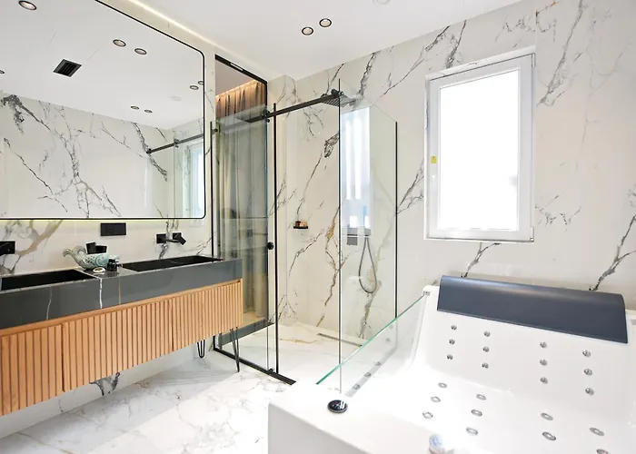 Luani-a & Wellness Center *