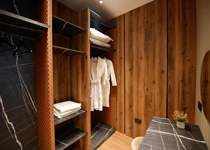 Luani-a & Wellness Center 리조트 Bahçallëk