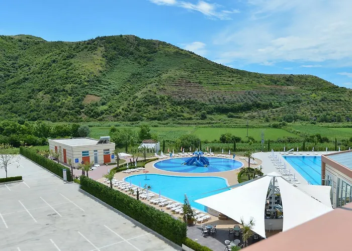 Курортный комплекс Luani-a & Wellness Center *