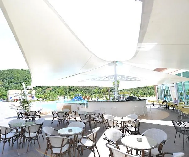 Luani-a & Wellness Center Bahcallek